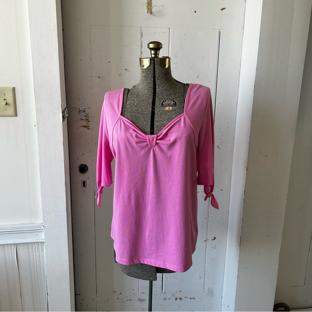 Vintage Fashion Bug Sweetheart Neckline Cut-out Sleeve Barbiecore Blouse